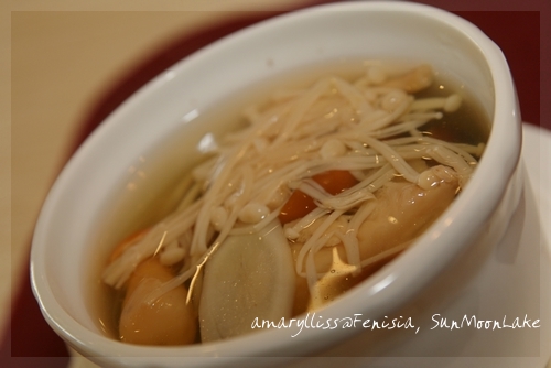 素食套餐：養生菇湯