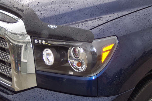 Toyota Tundra projection and HID headlights.