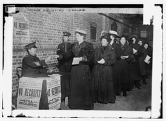 Women enlisting - England (LOC)