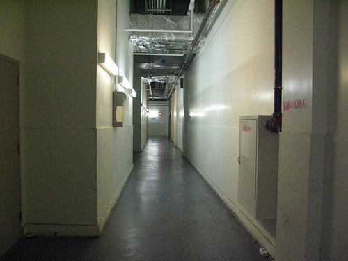 Third wing utility corridor