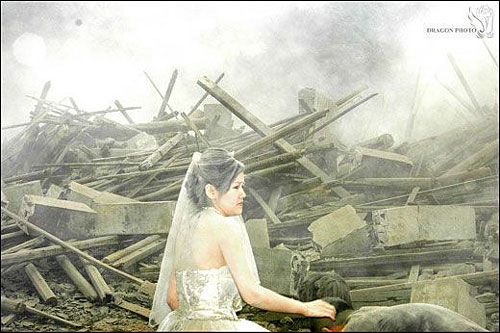 Bride in China just after earthquake