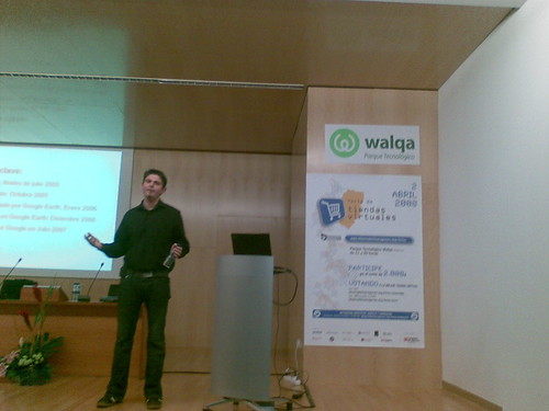 Imagen de Eduardo Manchón en su primera charla en Walqa