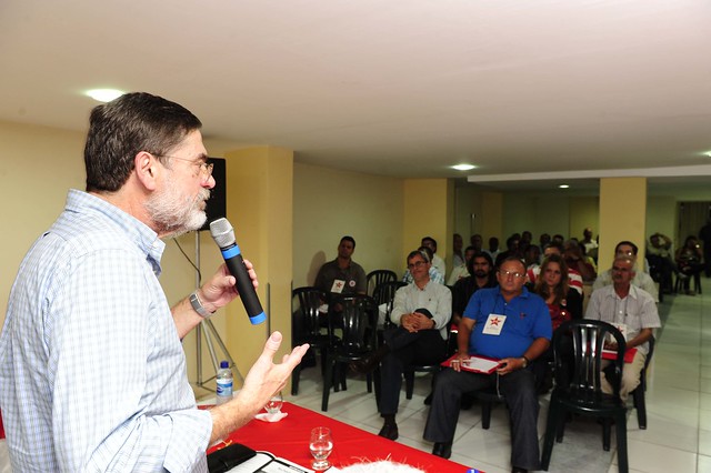 Secretário nacional de organização do partido, Paulo Frateschi, discursou para os líderes políticos de mais de 36 municípios pernambucanos.