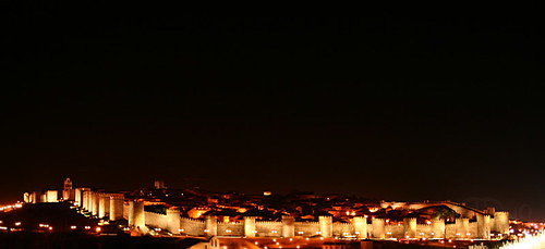 Ávila - Muralla nocturna