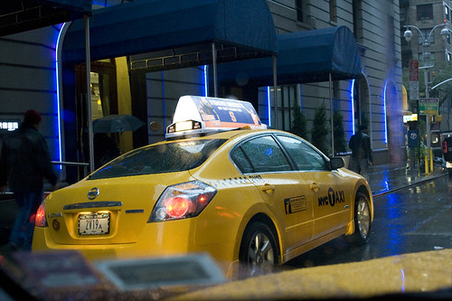 Такси под прикрытием порода батона. Такси под прикрытием. Полицейское такси под прикрытием. Полицейское такси. Машины полиции под такси.
