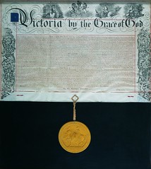 Anglų lietuvių žodynas. Žodis royal charter reiškia royal charter) lietuviškai.