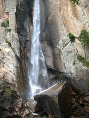 La cascade de Piscia di Ghjallu : partie basse et les deux canyoneurs