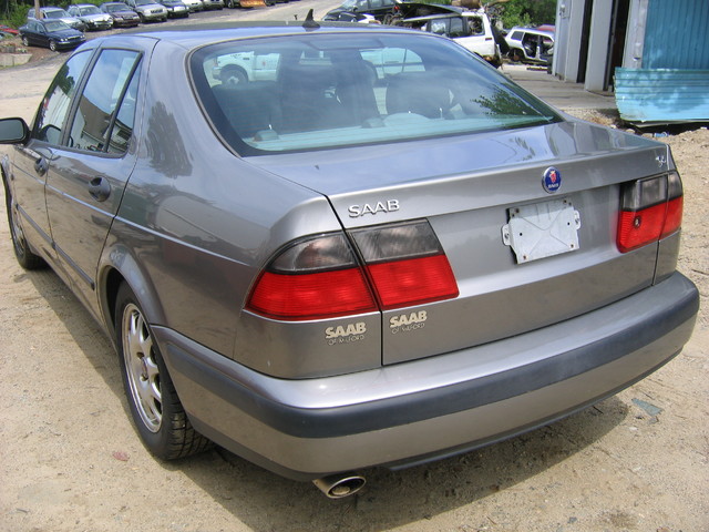 2001 Saab 95