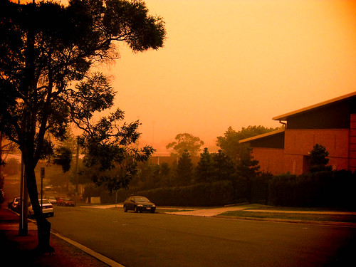Duststorm in Brisbane, 12.30pm