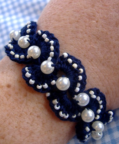 Metallic Beaded Crochet Bracelets вЂ“ Free Crochet Pattern With