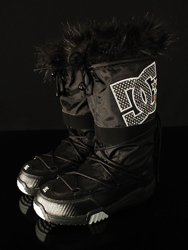 Destroyshop. Сапоги женские DC. Сапоги зимние DC коллекция 2010. Chalet DC Shoes White. DC Chalet se Ladies Shoe.