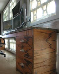 Oxley Desk and Monitor Setup