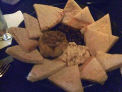 Pita and hummus plate