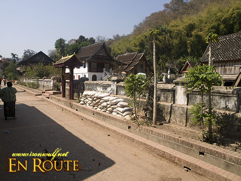 Ban Xieng Maen paved main road
