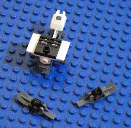 2010 LEGO Star Wars 8084 Snowtrooper Battle Back