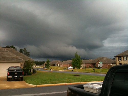Shelf cloud approaching Northport near Mitt Lary Rd.