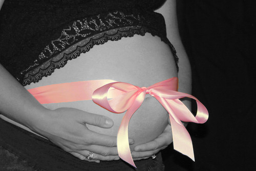 bow on pregnant belly