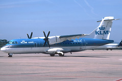 KLM exel ATR-42-320 PH-XLK GRO 29/04/2001