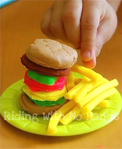 Product Review: Play-Doh Burger Builder