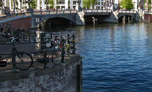 Amsterdam 335 • <a style="font-size:0.8em;" href="http://www.flickr.com/photos/30735181@N00/4090966981/" target="_blank">View on Flickr</a>