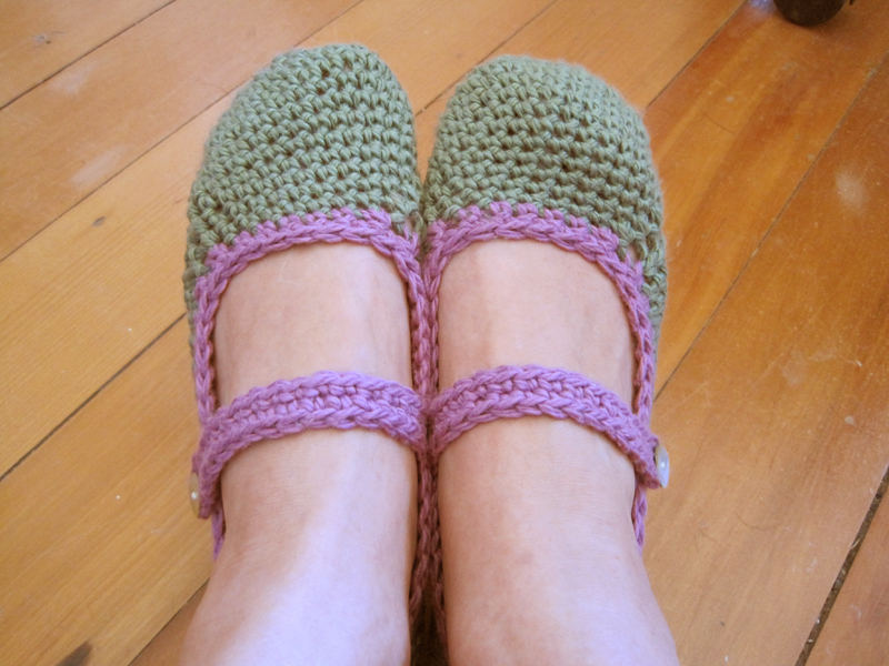Facts from a Fact Woman: A Square Toed Mary Jane Slipper Pattern