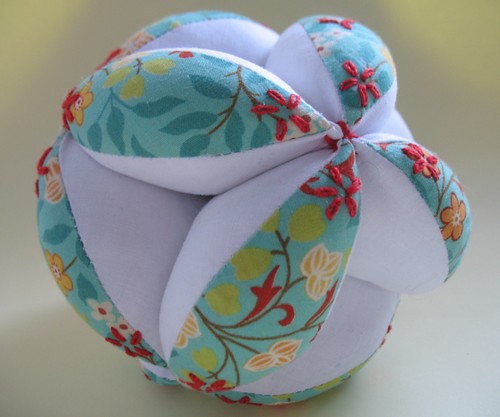 October 21 Scrap Buster ~ Fabric Balls Р’В« Sew,Mama,Sew! Blog
