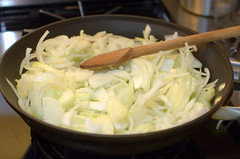 caramelized onion, fig & stilton tart