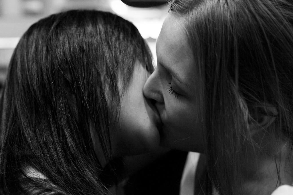 Lesbienne Kiss 109