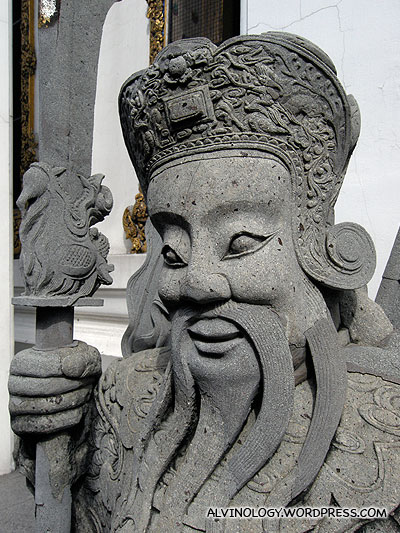 Chinese-looking statue in the Sleeping Buddha Wat