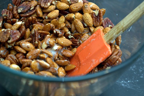 sweet & spicy nuts