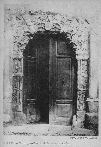 Fachada del Palacio de los Señores de Peromoro en su primitivo emplazamiento en la Calle del Instituto. Foto Laurent
