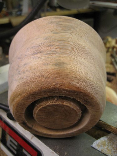 groove turned in bottom of bowl for chuck jaws