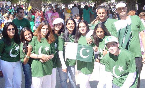 pakistan independence day girls