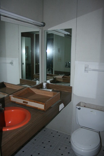 Retro bathroom in the Tudor building