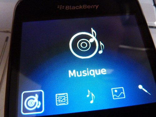 Blackberry Curve 8520 (2)
