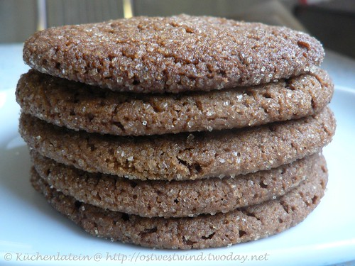 sugar-topped molasses spice cookies