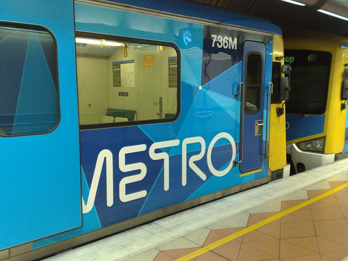 Siemens train, full Metro colours
