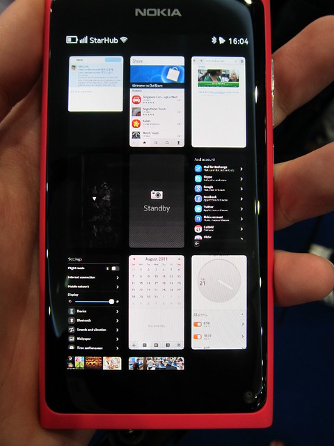 Nokia N9 Multitasking Screen