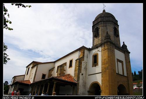 La iglesia de Santa María de Sábada en Lastres
