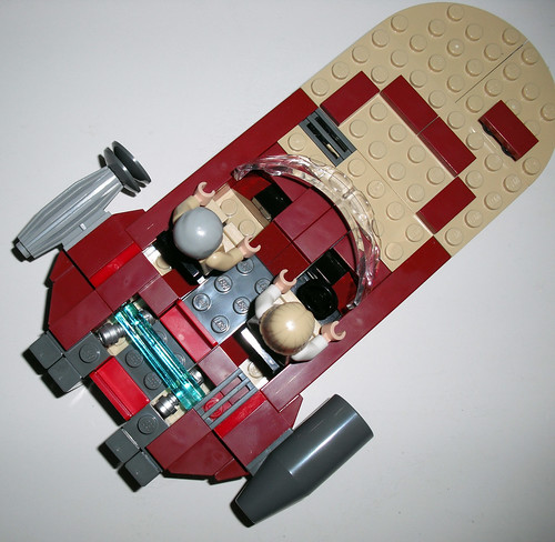 2010 LEGO Star Wars 8092 Luke's Landspeeder