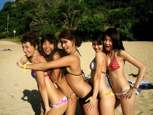 Amateur Teens In Bikinis