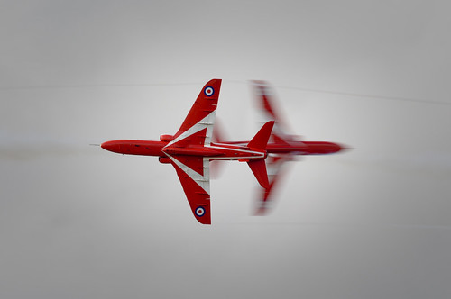 Red Arrows Synchro Pair