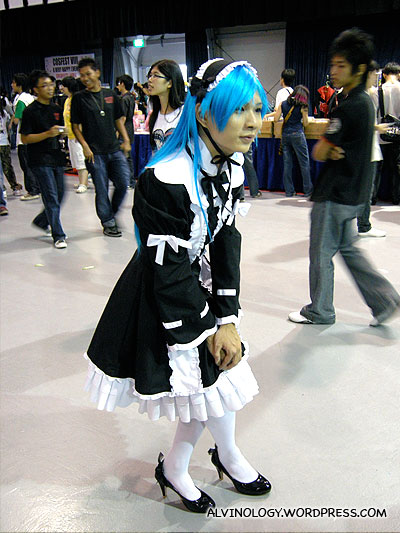 I am 101% sure this cosplayer is a guy
