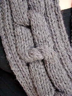 Ravelry: Chain Gang (Eternity Scarf) pattern by Vickie Howell