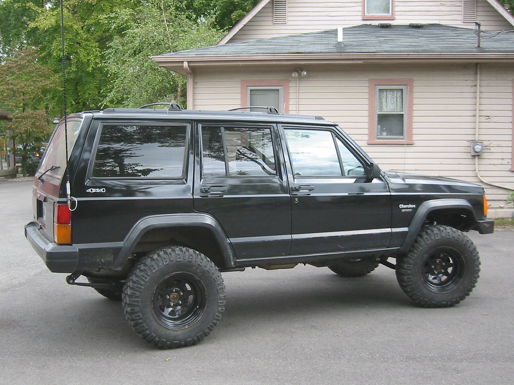 pis of 4.5" lift with 31s and 32s Jeep Cherokee Forum
