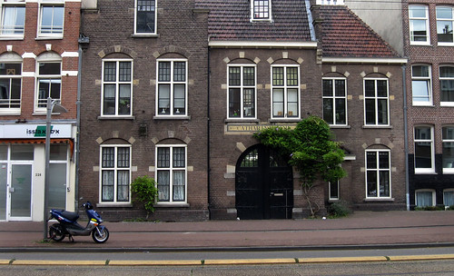 Amsterdam 42 • <a style="font-size:0.8em;" href="http://www.flickr.com/photos/30735181@N00/3882318870/" target="_blank">View on Flickr</a>