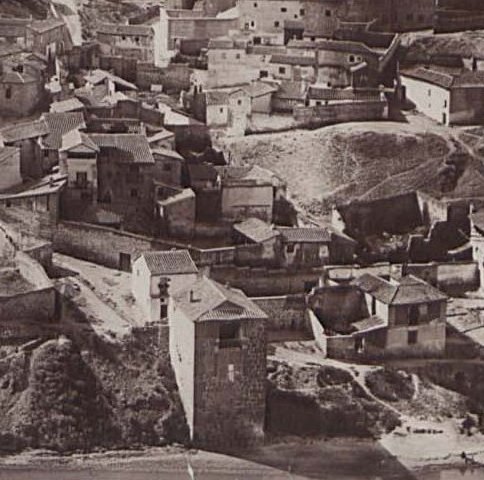Torre del Hierro de Toledo en 1883. Fotografía de Alfred Dismorr (detalle)