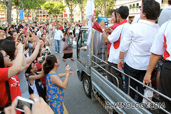 Lina Chiam waving to supporters