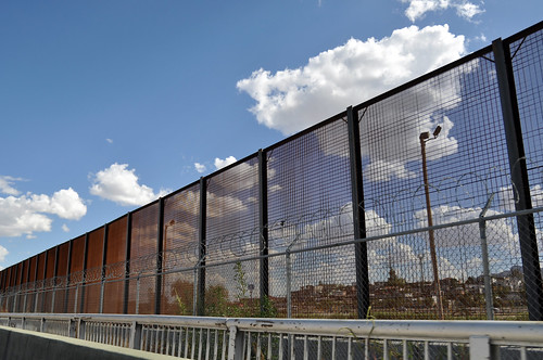 The Wall in El Paso by jonathan mcintosh, on Flickr