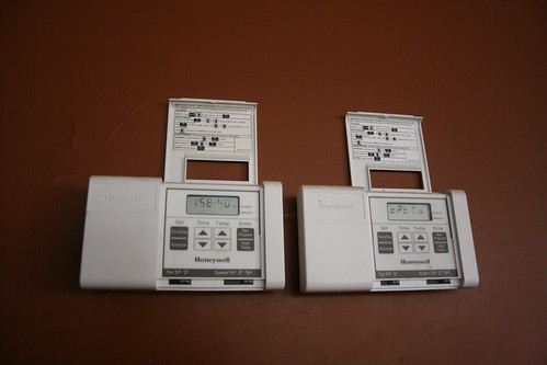 Thermostats on battery backup